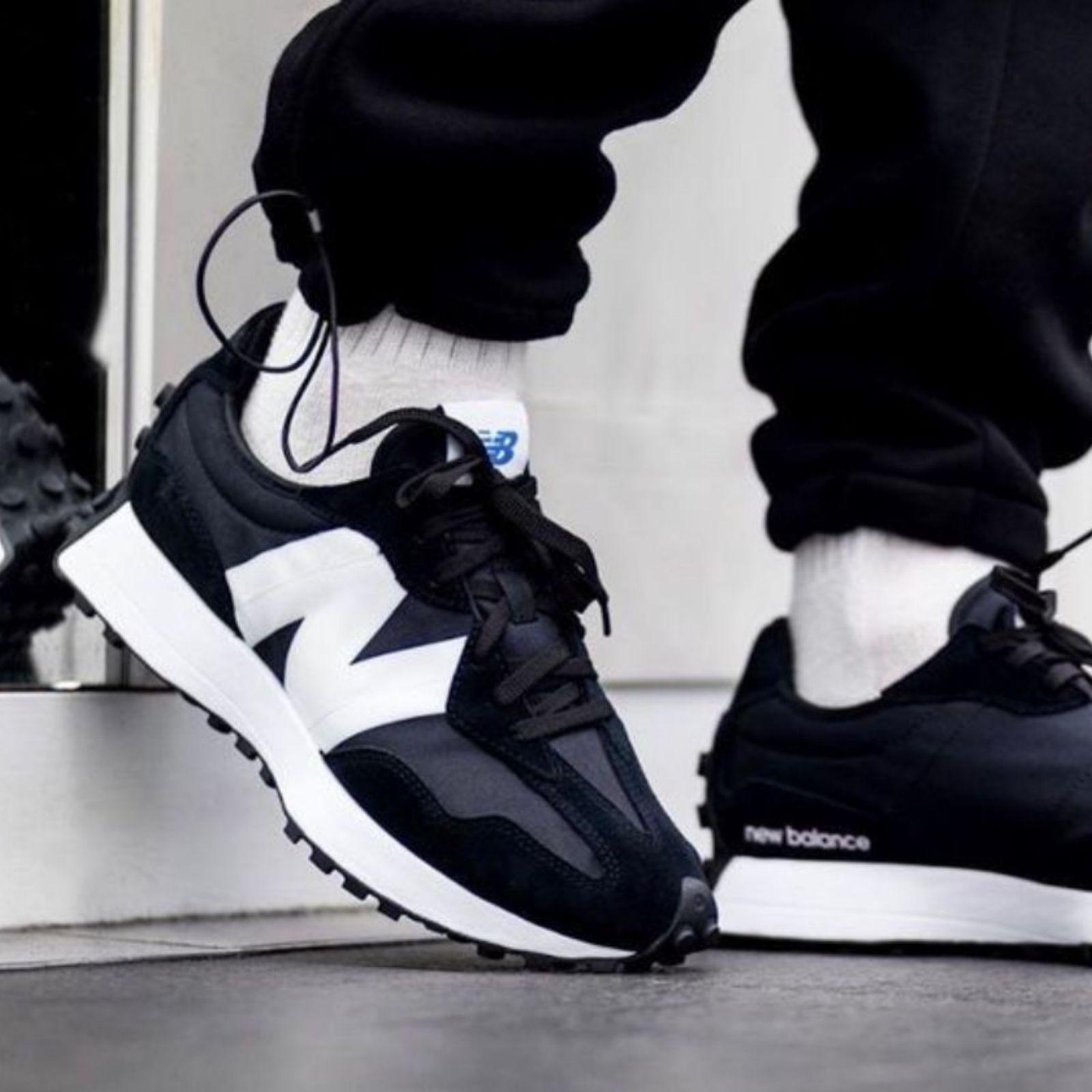 Zapatillas New Balance 327 - Blanco y negro