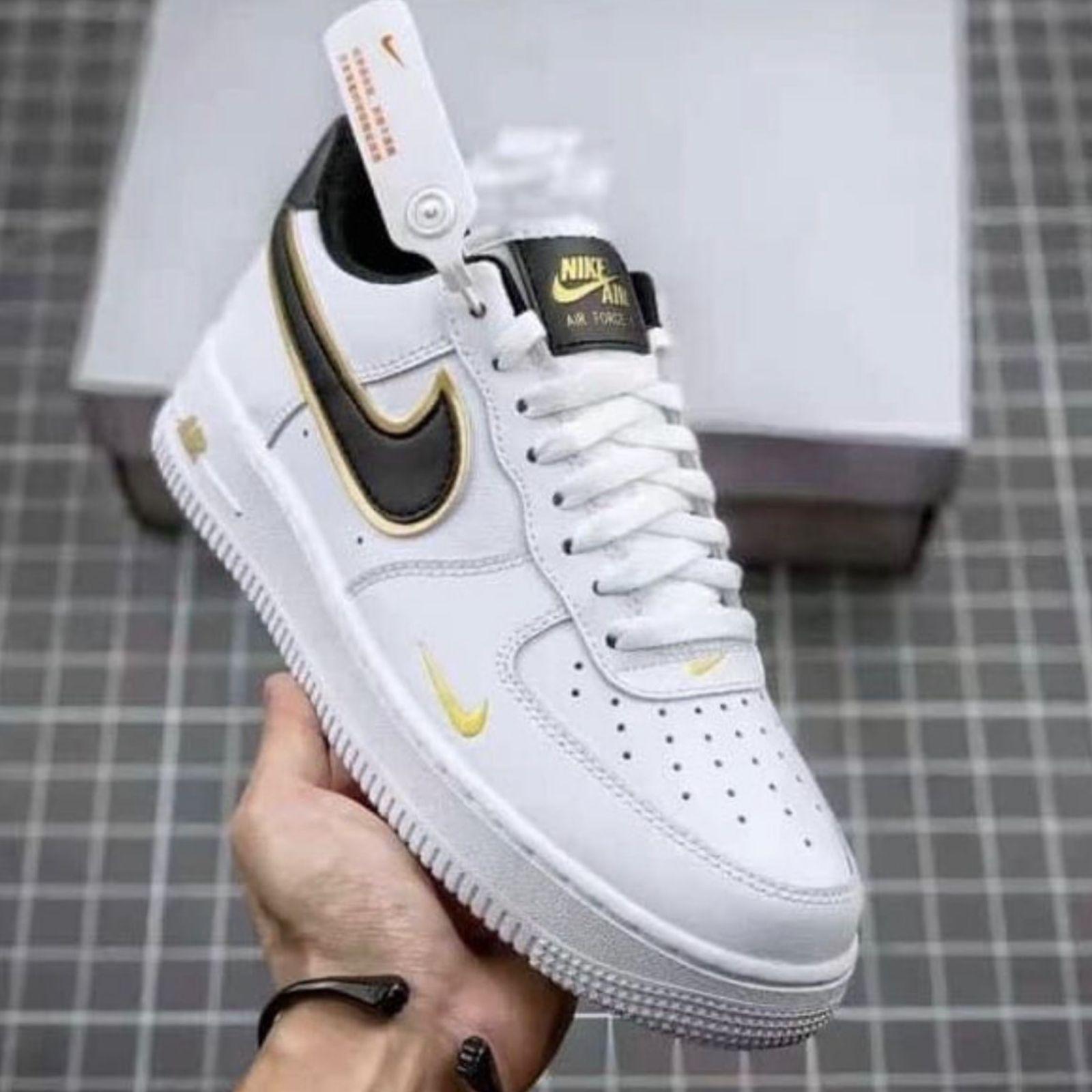 Zapatillas Nike Air Force LV8 - Blanco y negro con detalles dorados