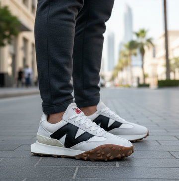 Sapatilhas New Balance XC 72 - Brancas com Logo a Preto