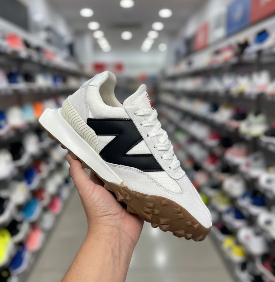 Sapatilhas New Balance XC 72 - Brancas com Logo a Preto